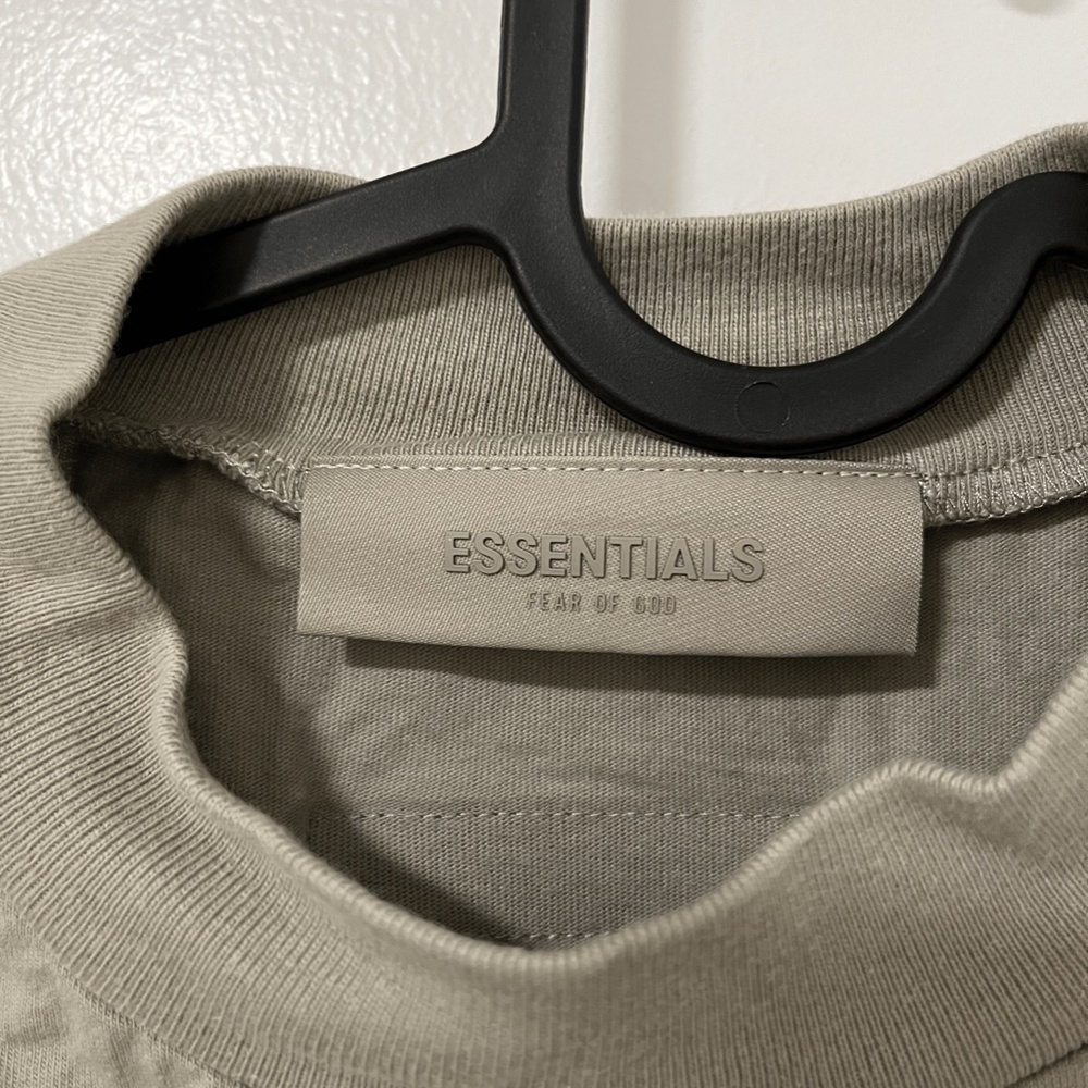Fear of God ESSENTIALS Crewneck T-Shirt — Size S - Picture 3 of 5